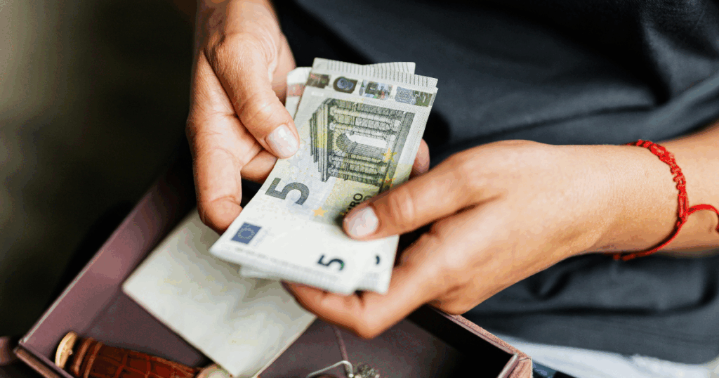 セルフレジの未払い・万引きが増えた理由｜統計データをもとに解説