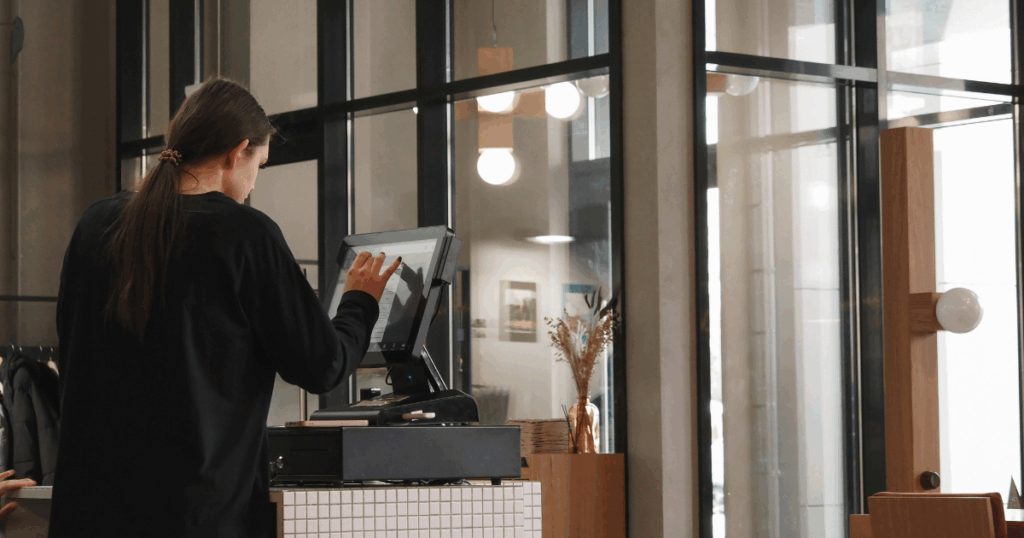 無人レジを導入している業種の主な事例